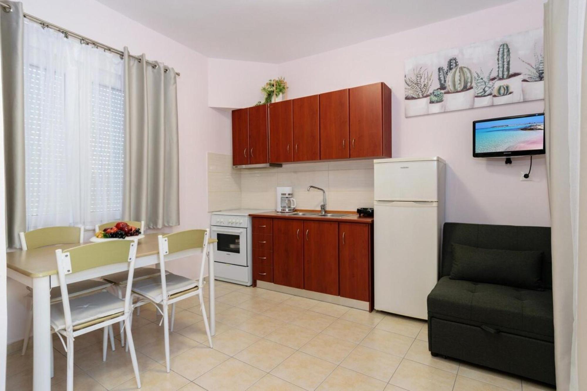 Marianthi'S Maisonette Chrissi Akti Chania Exterior foto