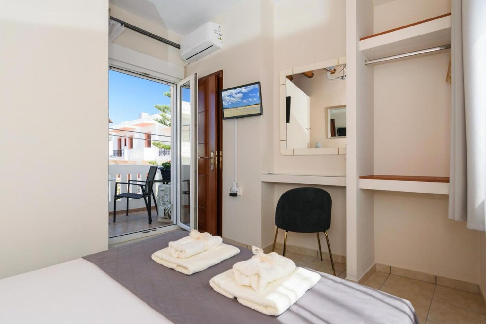 Marianthi'S Maisonette Chrissi Akti Chania Exterior foto